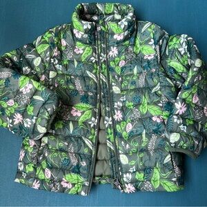 Amazon Essentials Kids Floral Puffer Jacket - Green and Pink